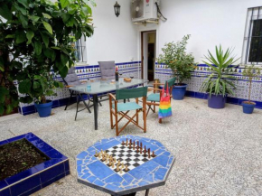 Casa Valientes B - Free private parking, patio, WiFi & AC, Jerez De La Frontera